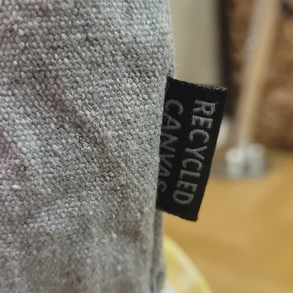 Colorful Ruffled Tote Bag - Picture 5 of 6